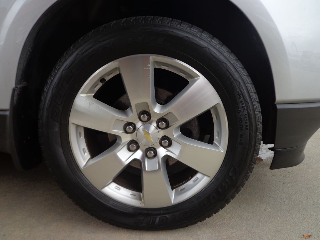 2011 Chevrolet Traverse Image 8