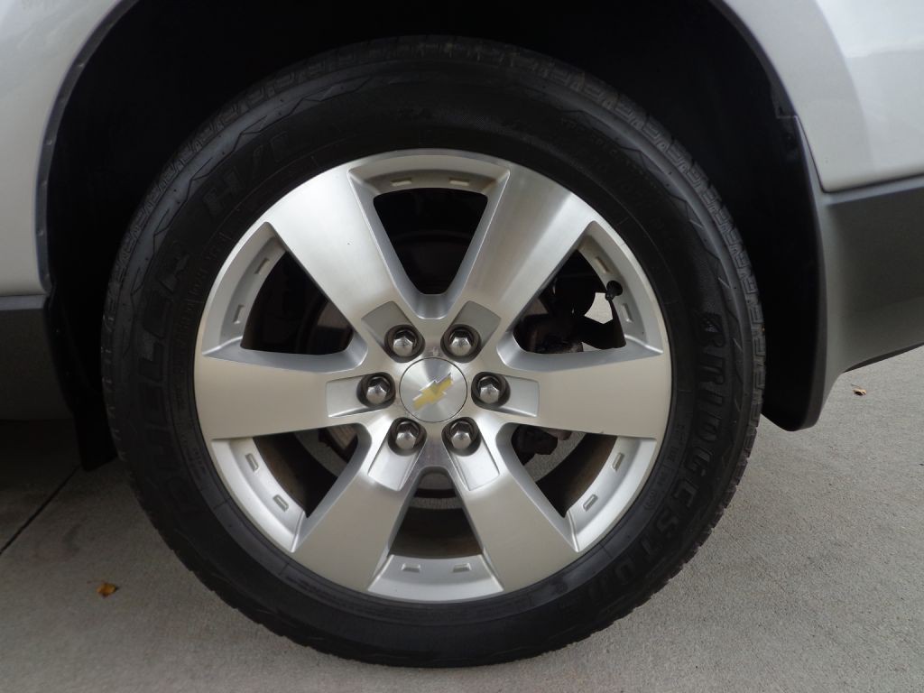 2011 Chevrolet Traverse Image 10