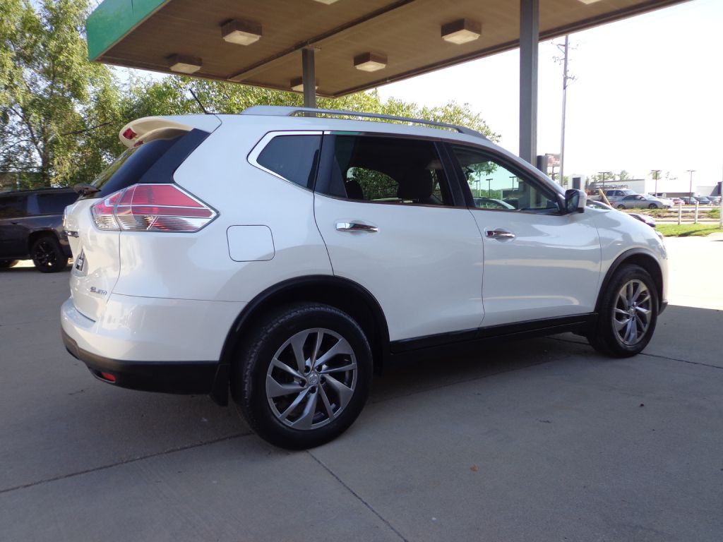 2015 Nissan Rogue Image 4