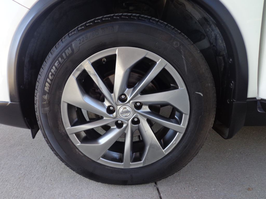 2015 Nissan Rogue Image 8