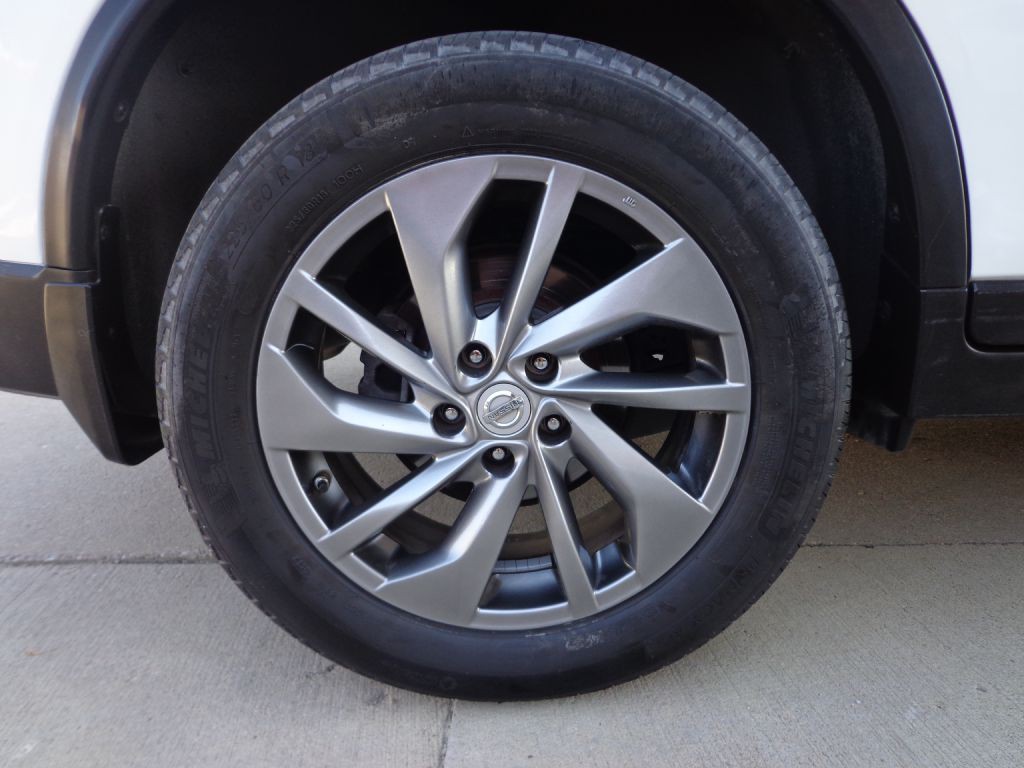 2015 Nissan Rogue Image 10