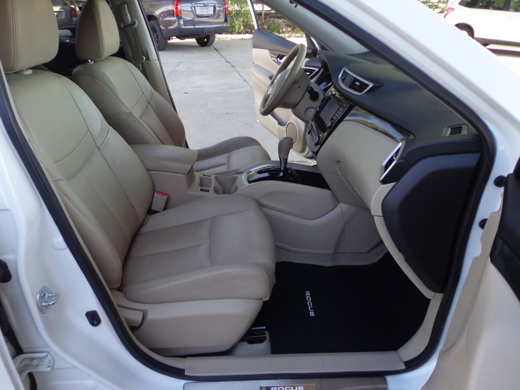 2015 Nissan Rogue Image 15