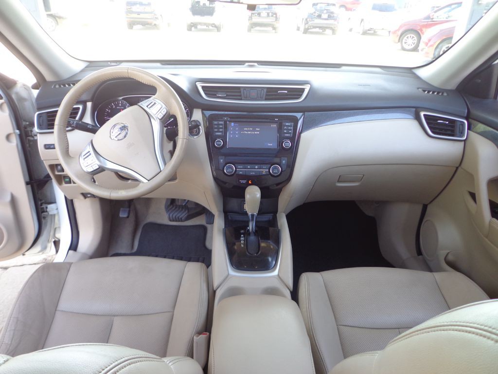 2015 Nissan Rogue Image 22