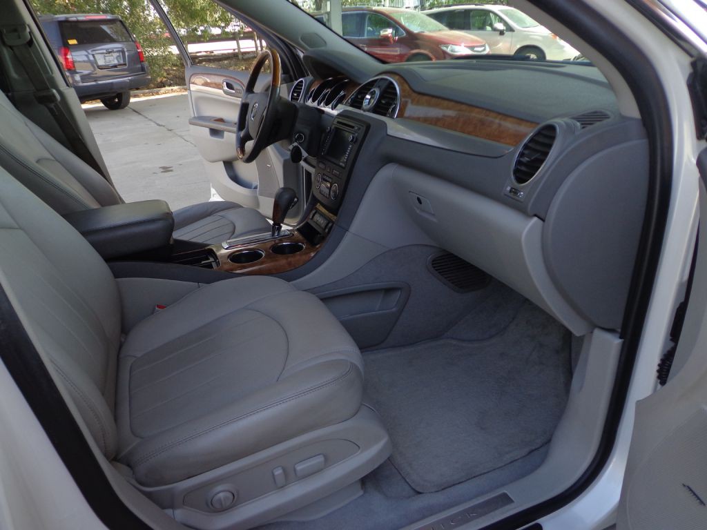 2012 Buick Enclave Image 18