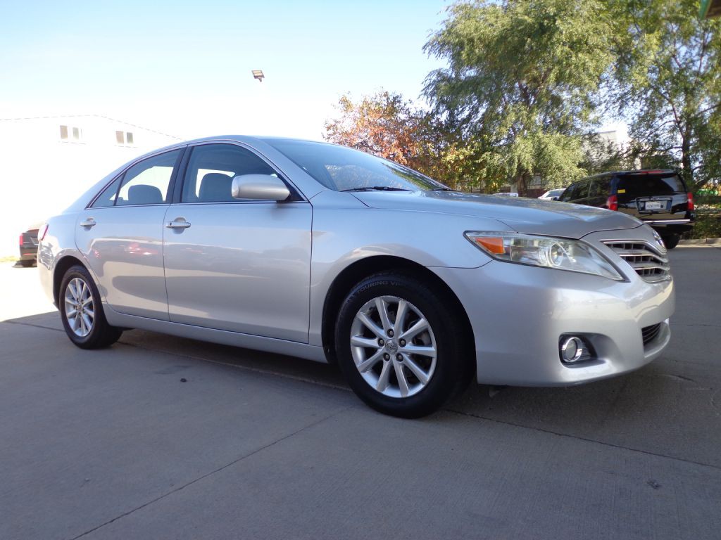 2011 Toyota Camry Image 3