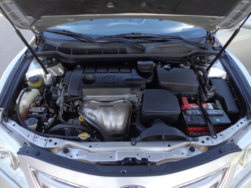 2011 Toyota Camry Image 12