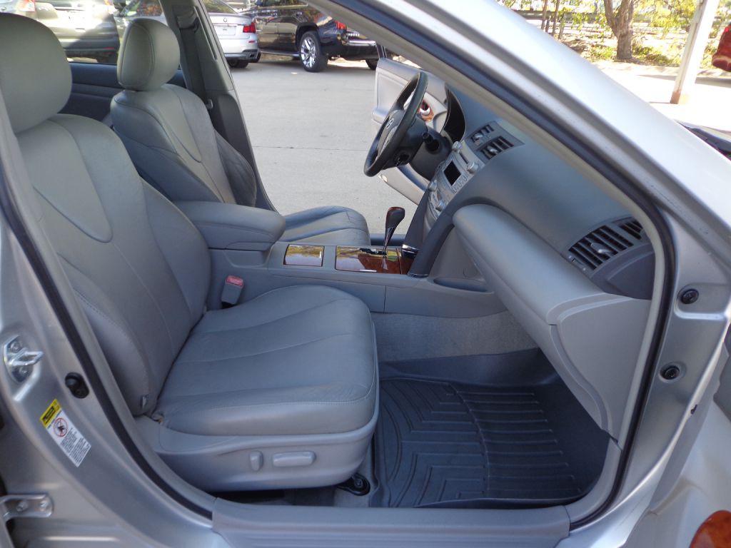 2011 Toyota Camry Image 16