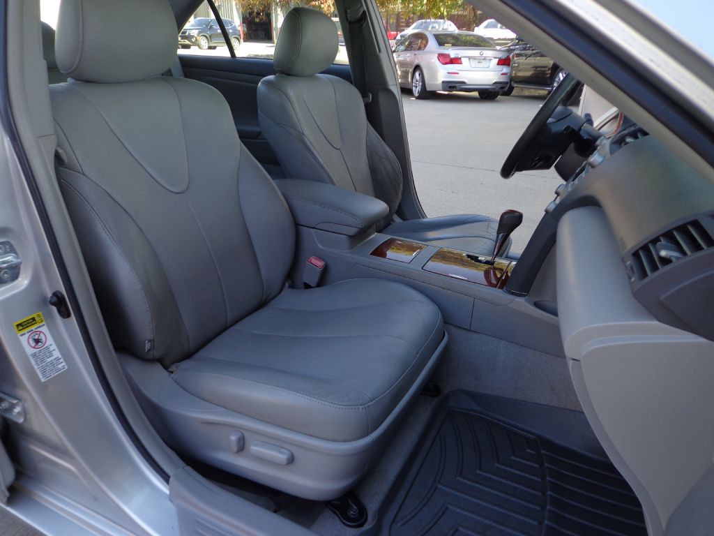 2011 Toyota Camry Image 17