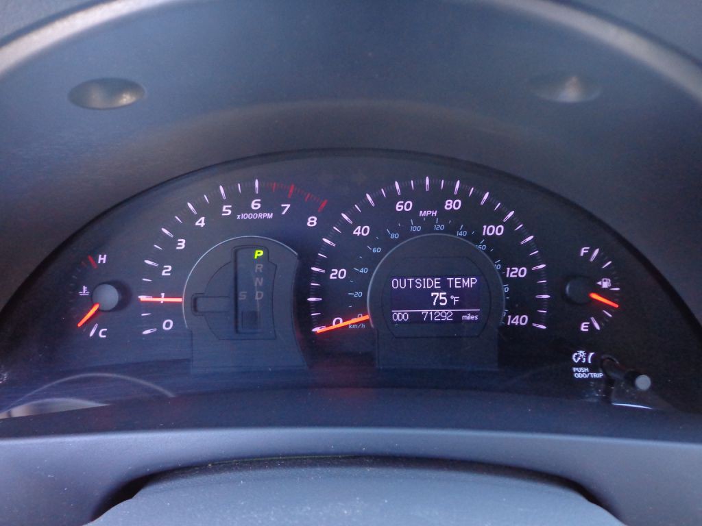 2011 Toyota Camry Image 22