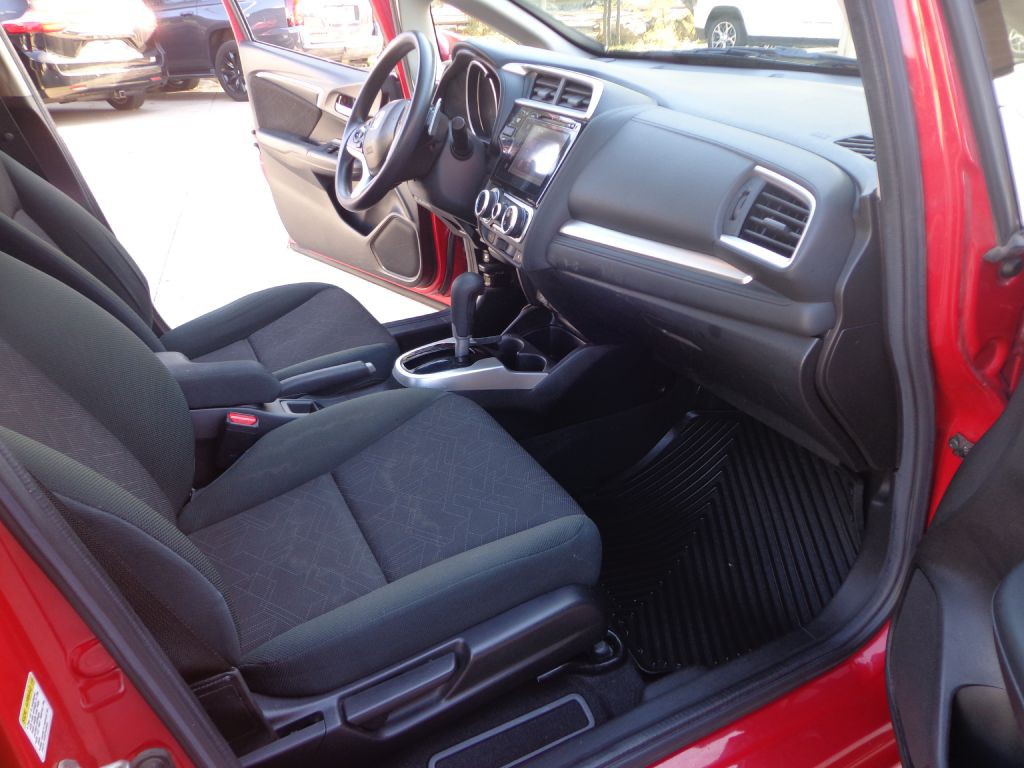 2016 Honda Fit Image 18