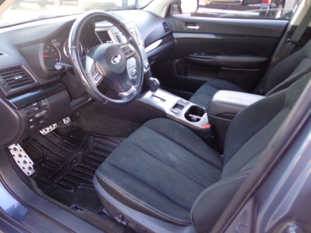 2014 Subaru Legacy Image 11