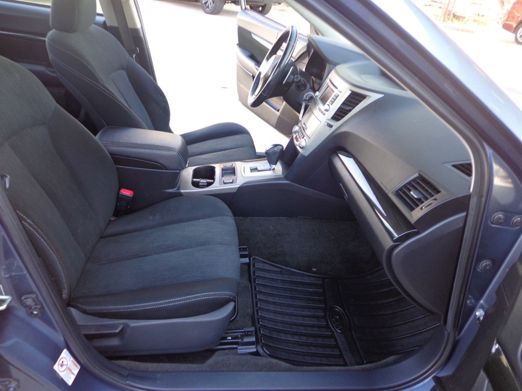 2014 Subaru Legacy Image 12
