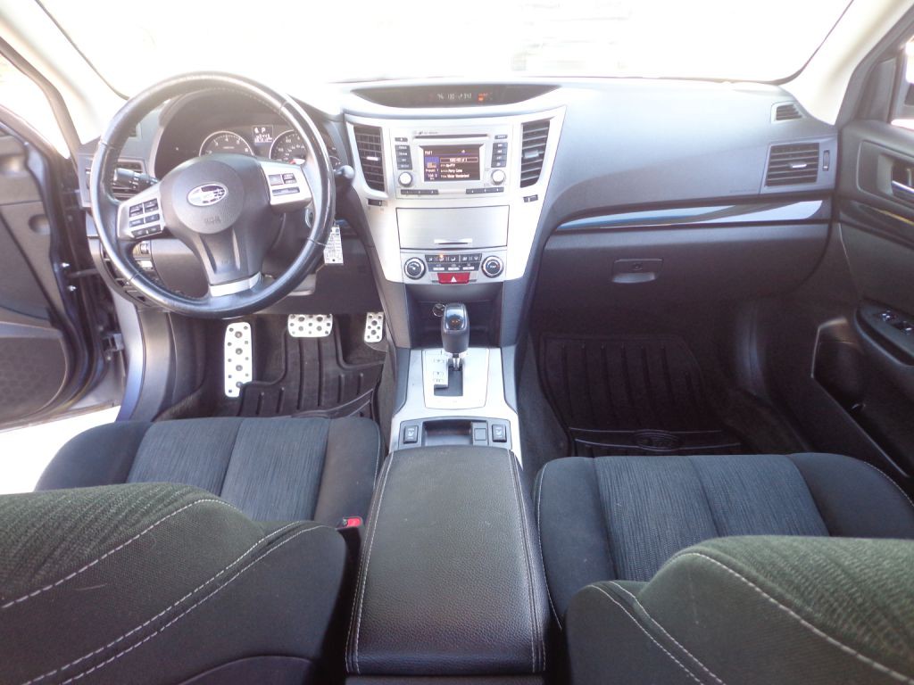 2014 Subaru Legacy Image 16