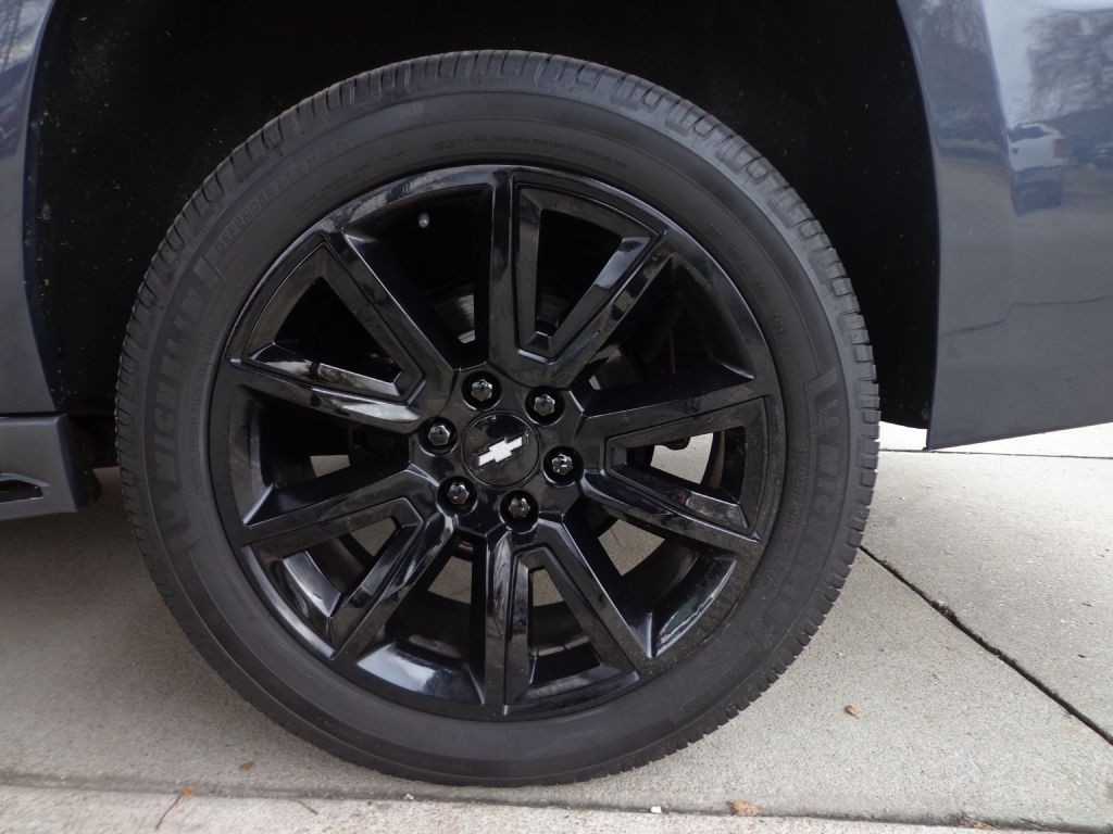 2015 Chevrolet Suburban Image 11