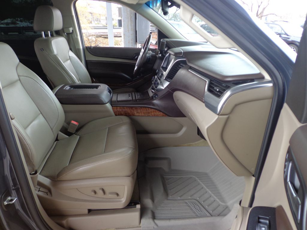 2015 Chevrolet Suburban Image 16