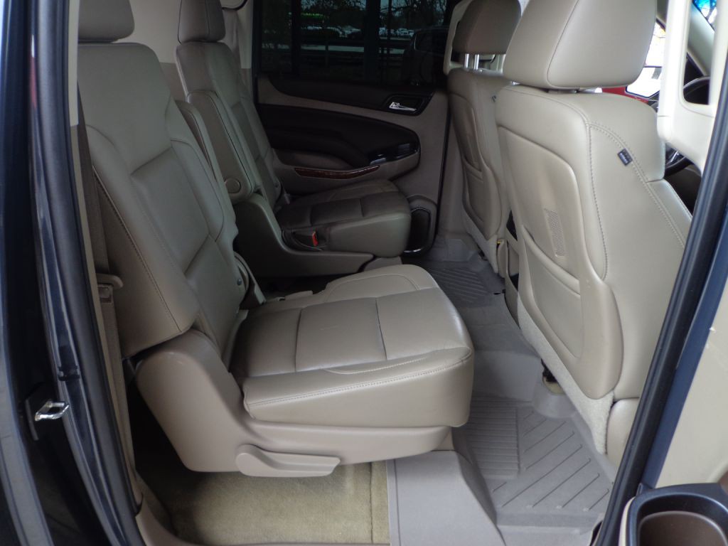 2015 Chevrolet Suburban Image 19