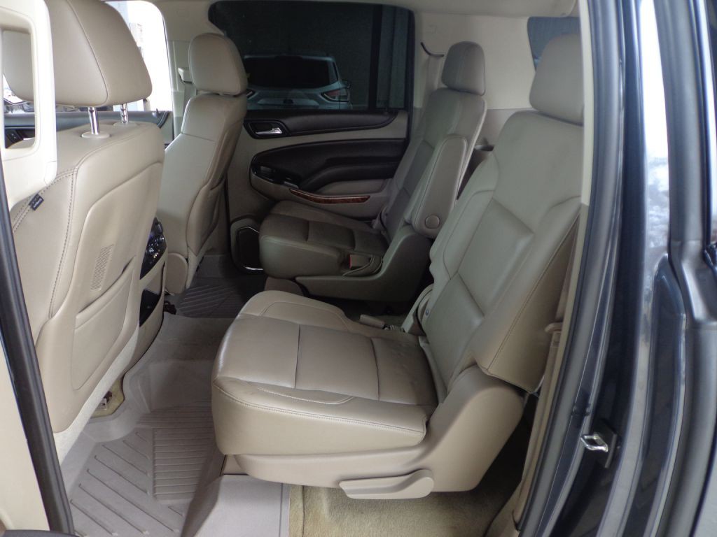 2015 Chevrolet Suburban Image 20
