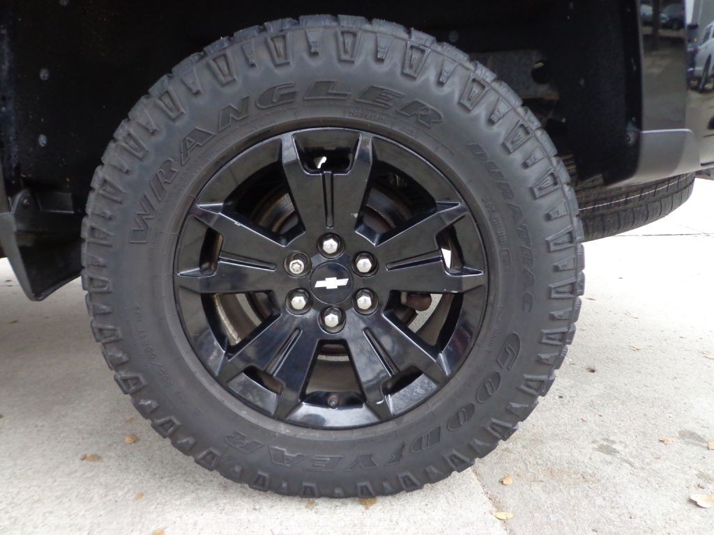 2017 Chevrolet Colorado Image 12