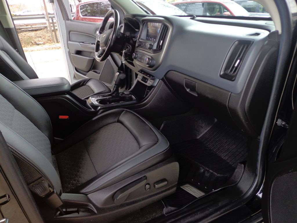 2017 Chevrolet Colorado Image 19