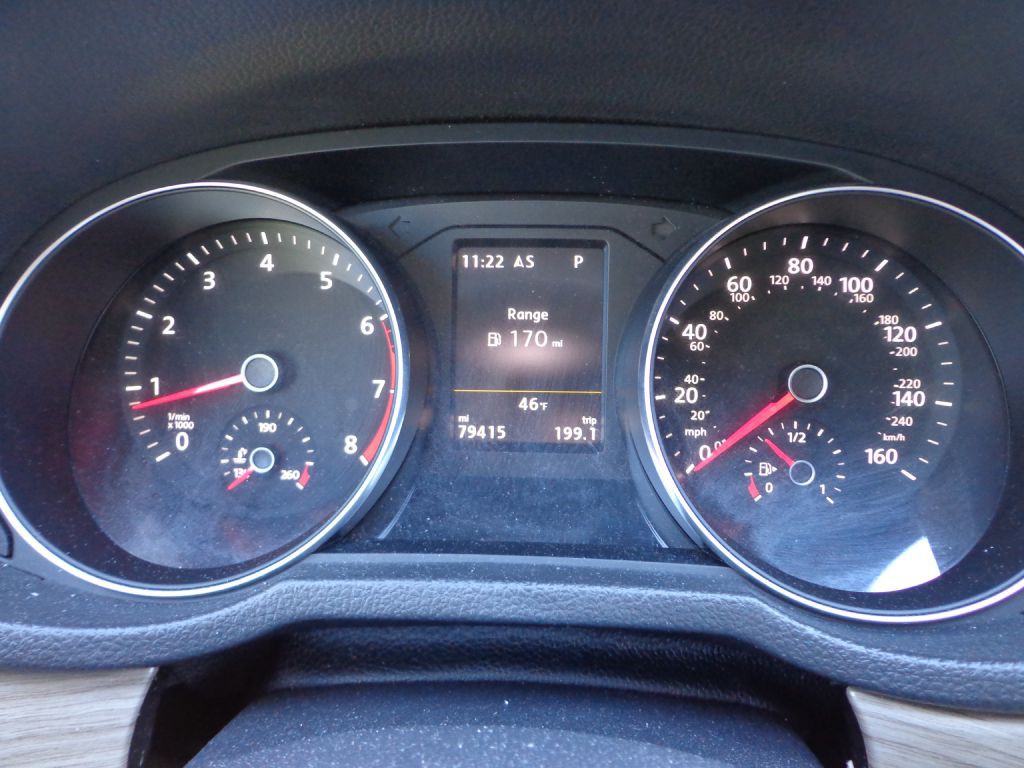 2017 Volkswagen Passat Image 25