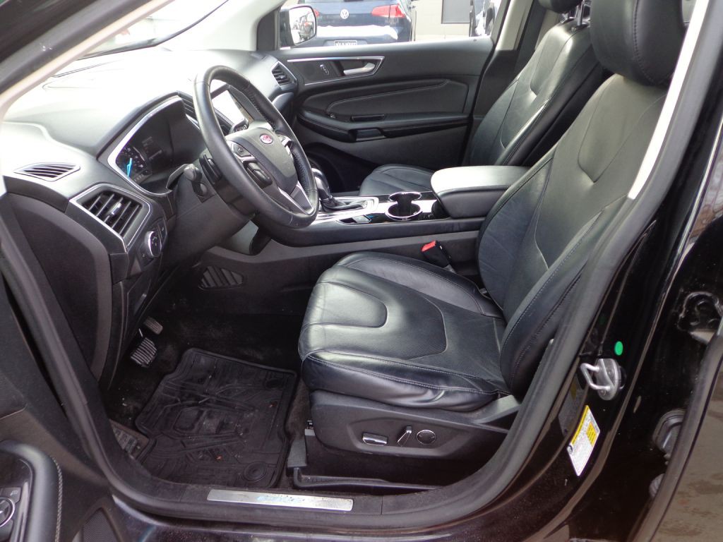 2016 Ford Edge Image 13