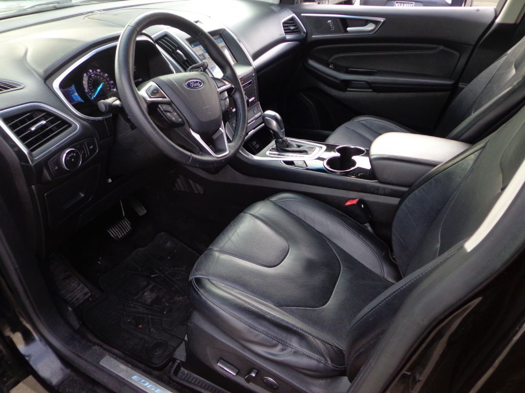 2016 Ford Edge Image 15