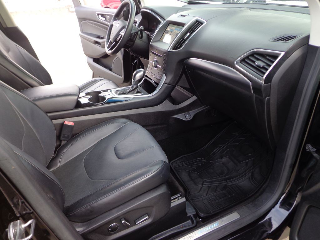 2016 Ford Edge Image 18