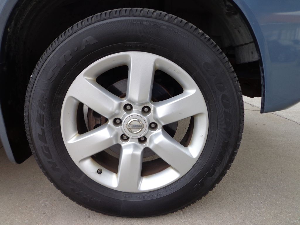 2011 Nissan Titan Image 9