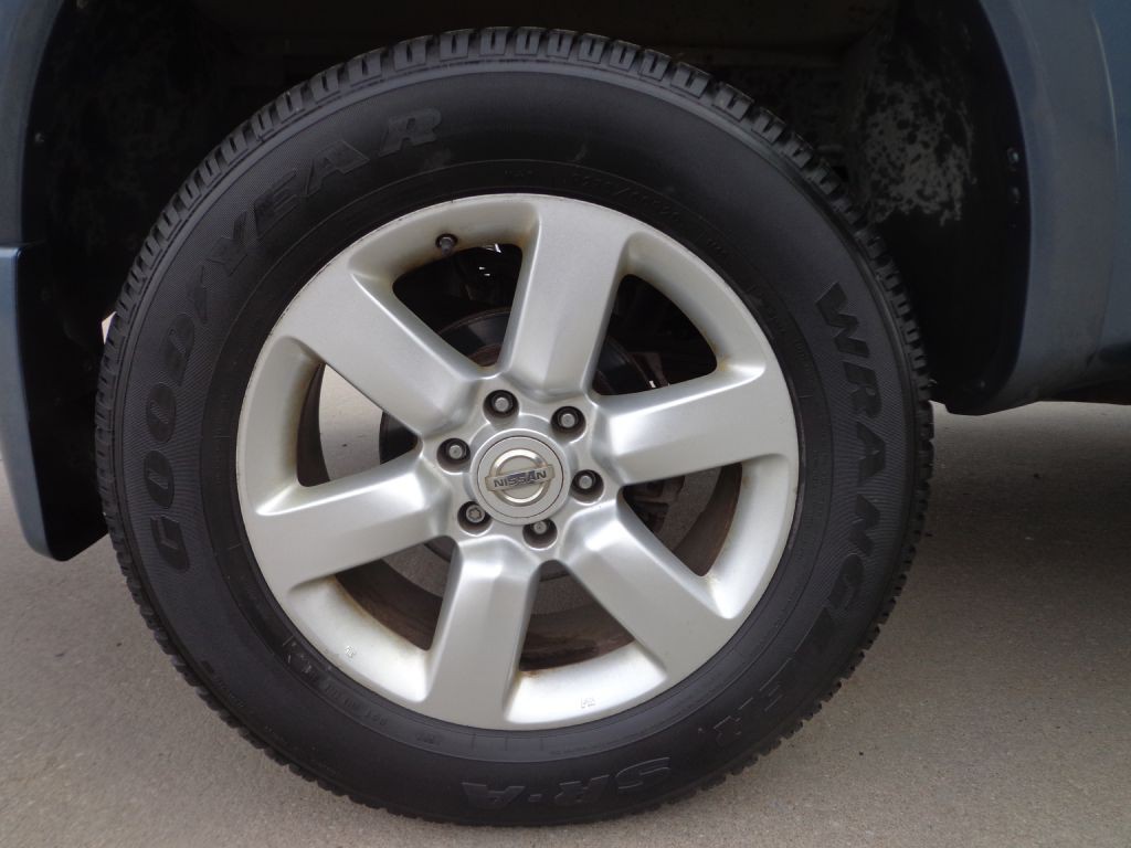 2011 Nissan Titan Image 10