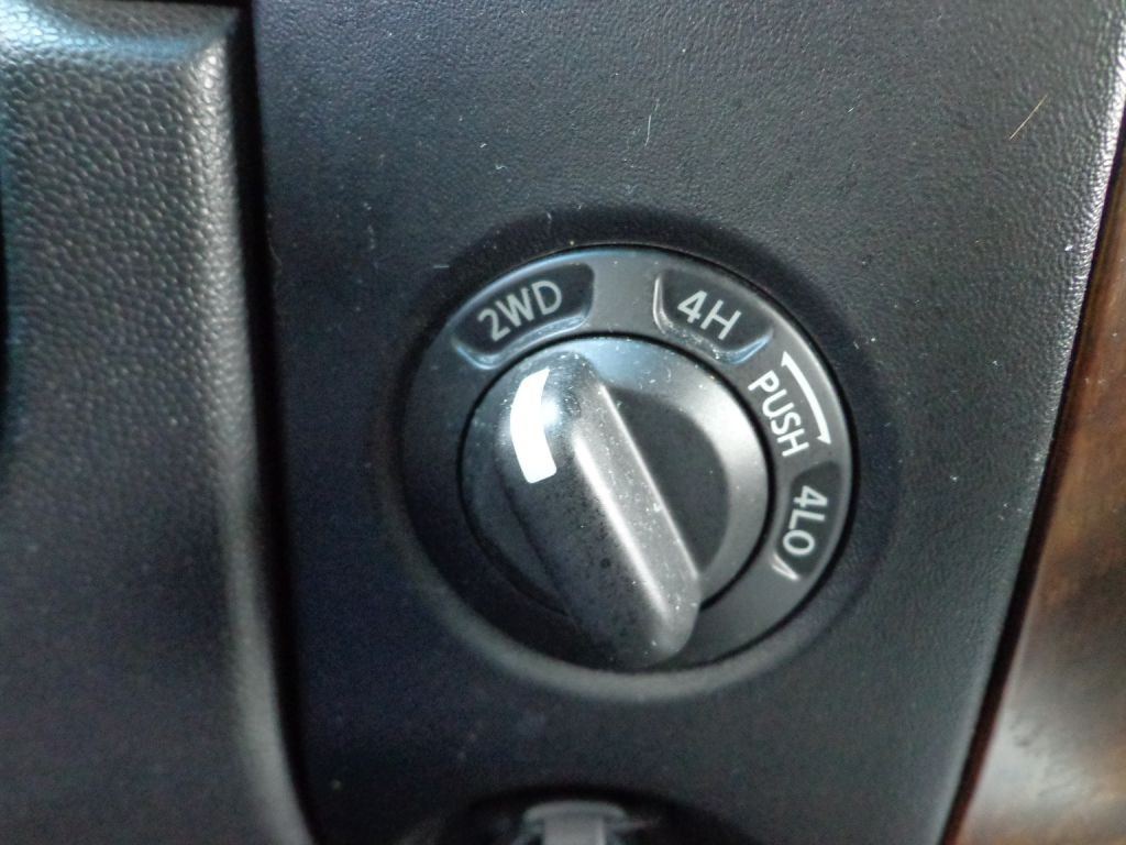 2011 Nissan Titan Image 22