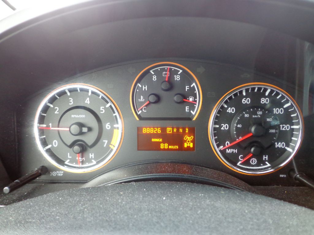 2011 Nissan Titan Image 23