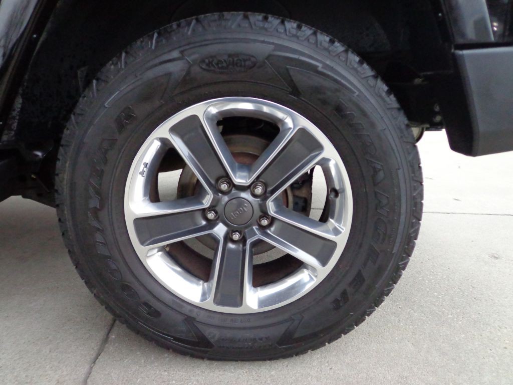 2013 Jeep Wrangler Unlimited Image 11