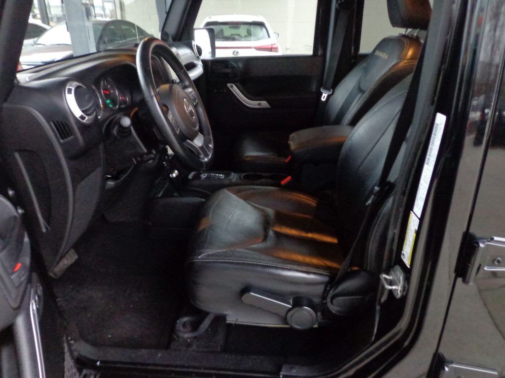 2013 Jeep Wrangler Unlimited Image 13