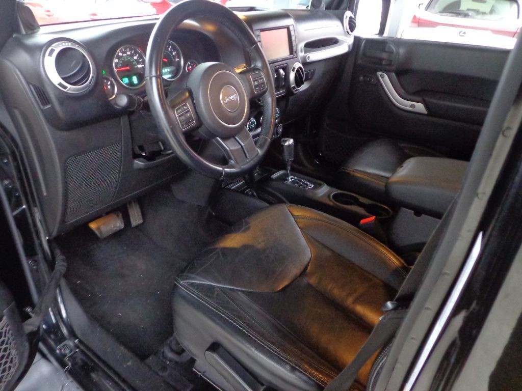 2013 Jeep Wrangler Unlimited Image 15