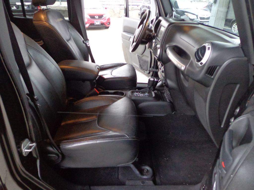 2013 Jeep Wrangler Unlimited Image 16