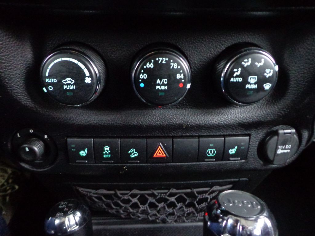 2013 Jeep Wrangler Unlimited Image 23