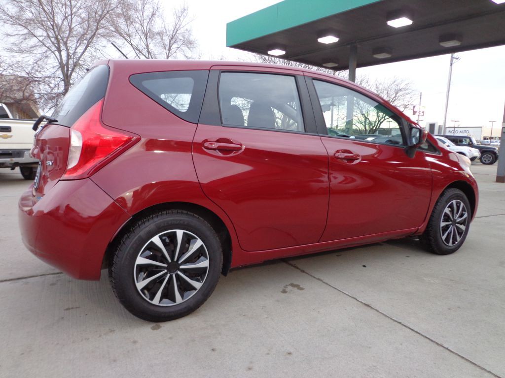 2015 Nissan Versa Image 4