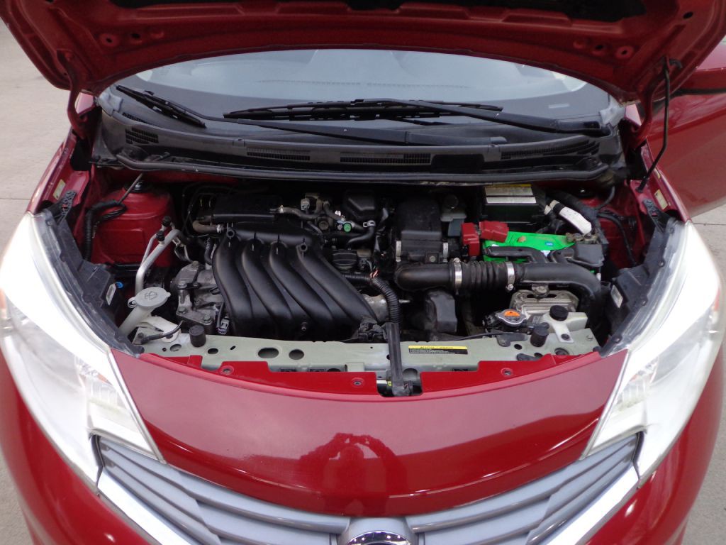 2015 Nissan Versa Image 8