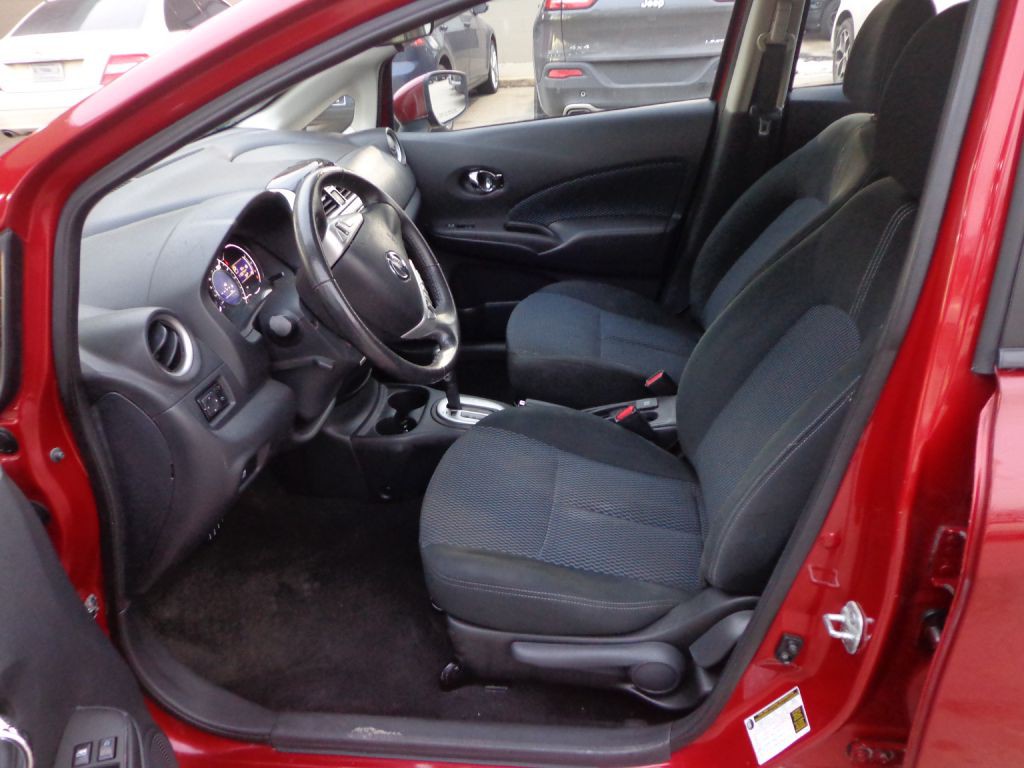 2015 Nissan Versa Image 9