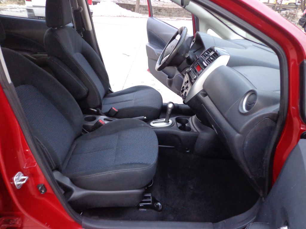 2015 Nissan Versa Image 12