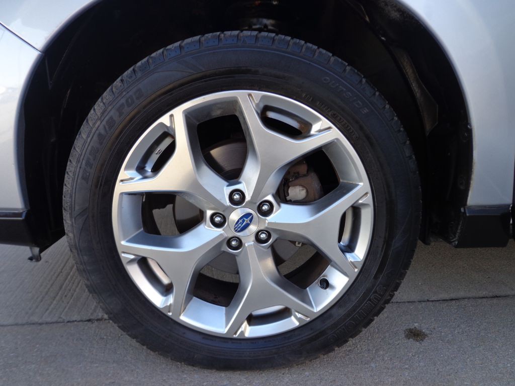 2017 Subaru Forester Image 8