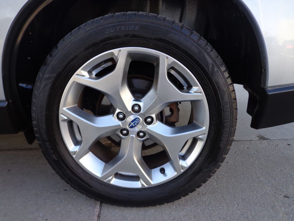 2017 Subaru Forester Image 11