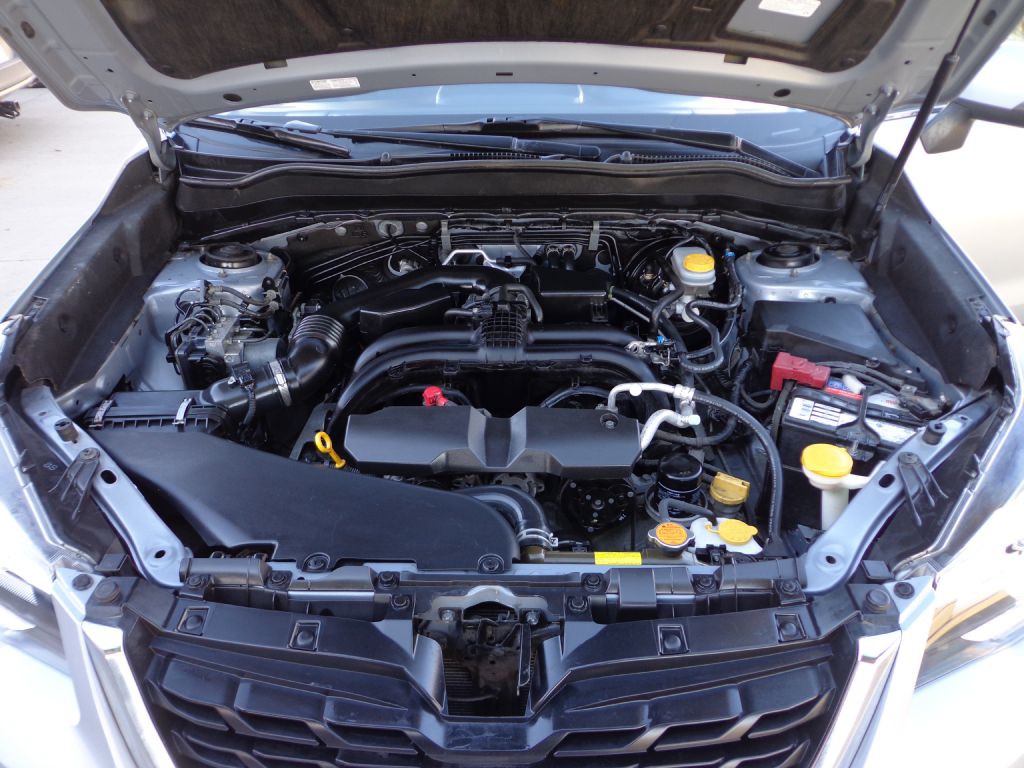 2017 Subaru Forester Image 12