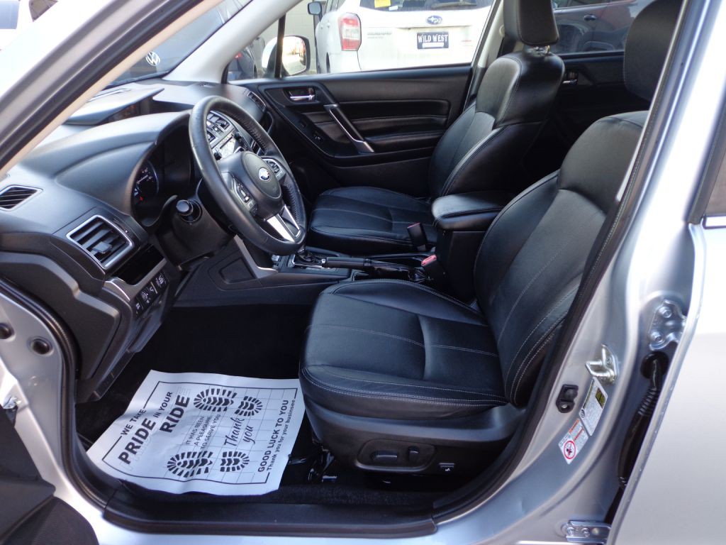 2017 Subaru Forester Image 13