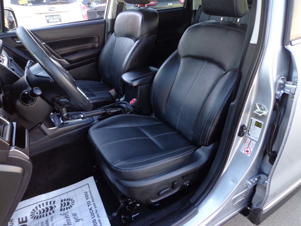 2017 Subaru Forester Image 14