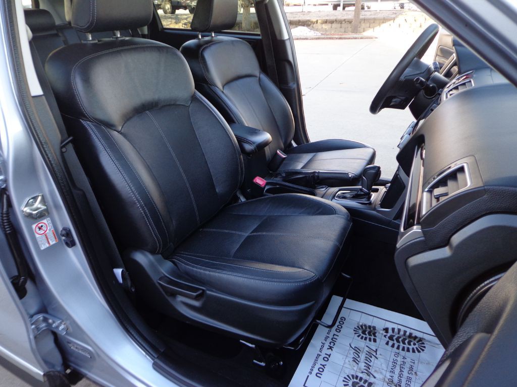 2017 Subaru Forester Image 17