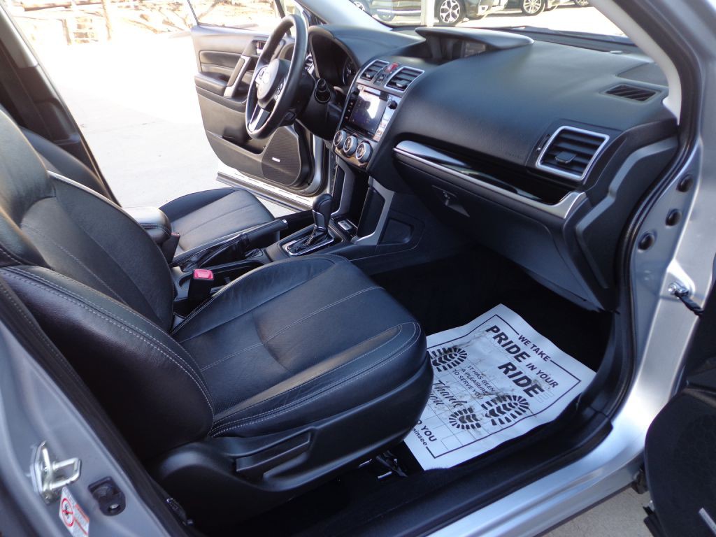 2017 Subaru Forester Image 18