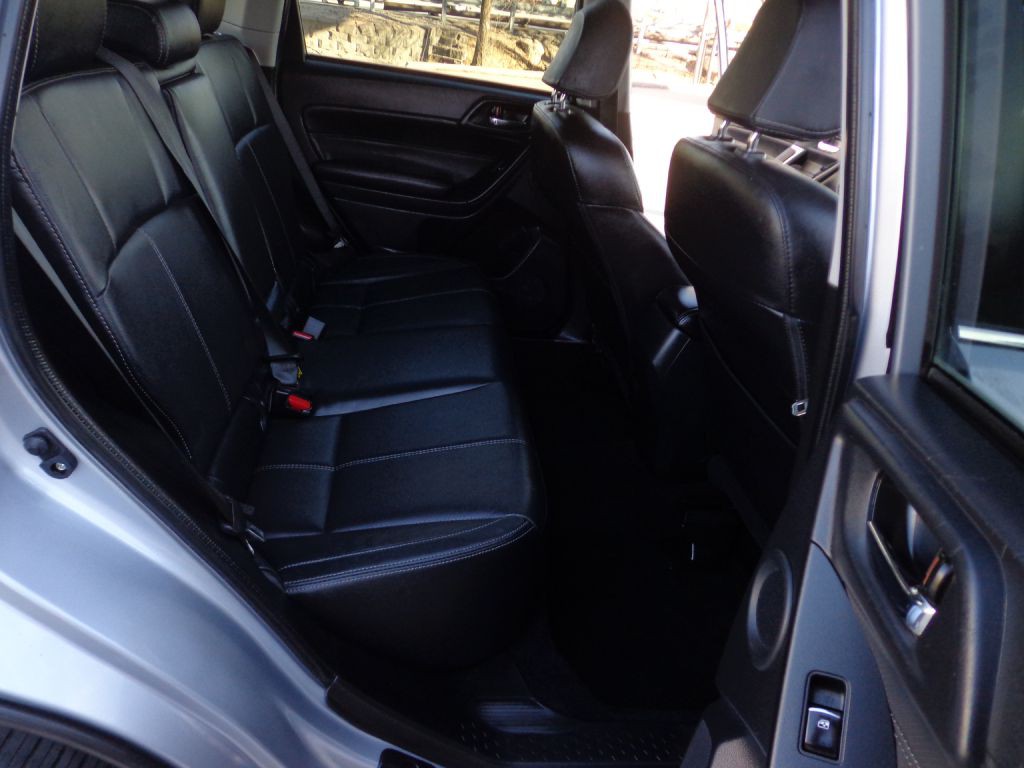 2017 Subaru Forester Image 19