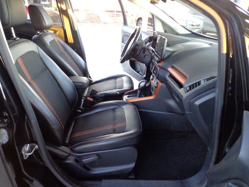 2018 Ford Econoline Image 16