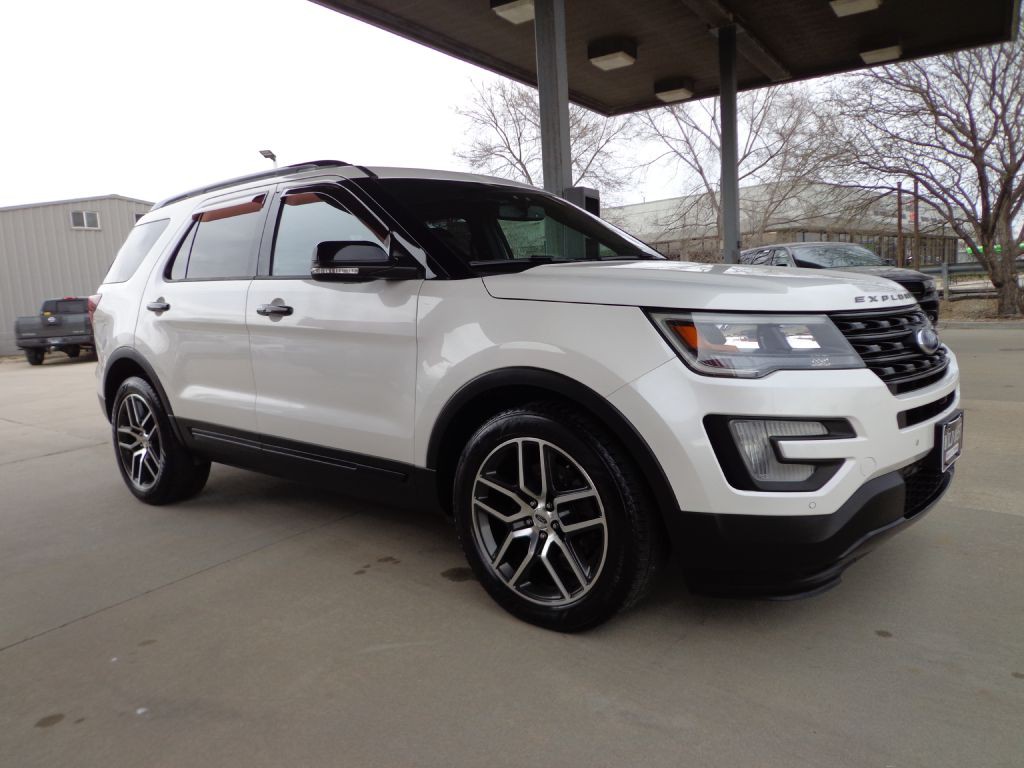 2016 Ford Explorer Image 3